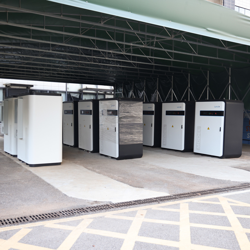 380VAC 100W 229kwh Ασφάλεια αποθήκευσης μπαταρίας LFP για βιομηχανικούς και εμπορικούς τομείς