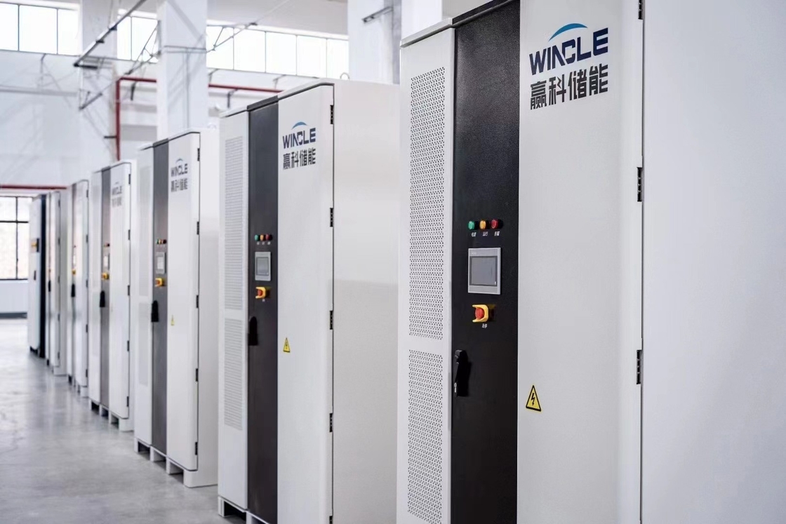 258kwh Ess Cabinet για Εταιρική Υποστήριξη Ηλεκτρικής Ενέργειας Με IEC62619 Με 15ετή Εγγύηση