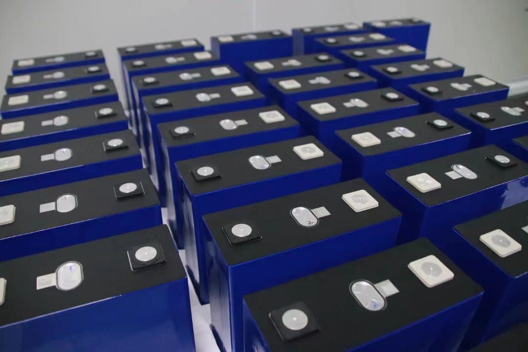 Ανθεκτικός 3.2V 314ah Πρισματικός κυψέλος μπαταρίας για σύστημα αποθήκευσης ενέργειας σε κοντέινερ και φορτηγό